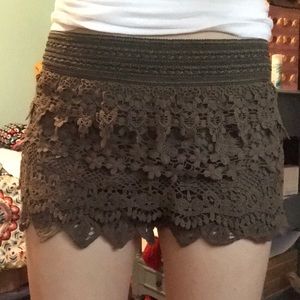 🌟Green lace shorts